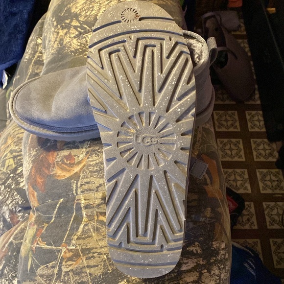 Size 12 men’s UGG boots - Picture 3 of 7